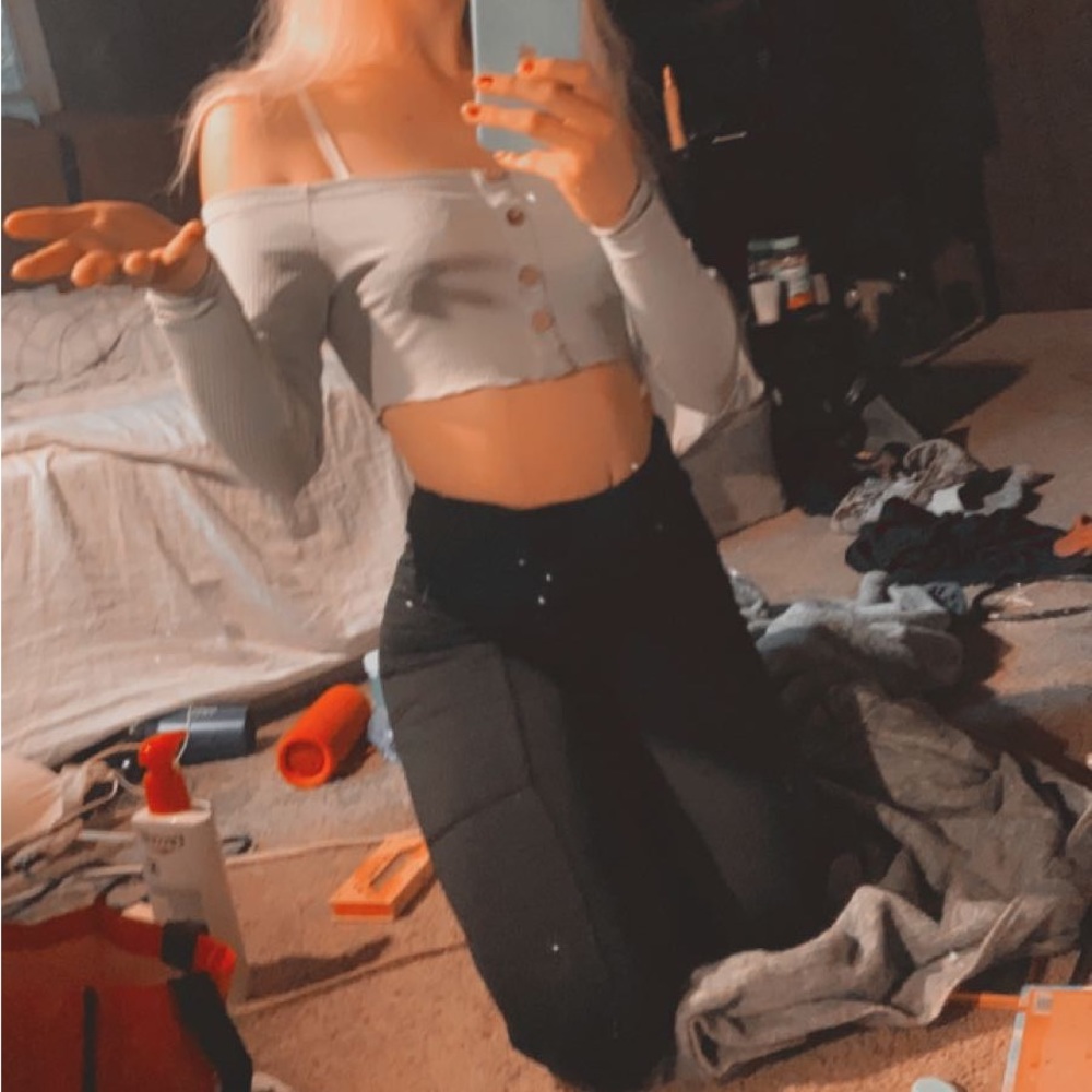 Small long sleeve silver blue crop top. Worn once